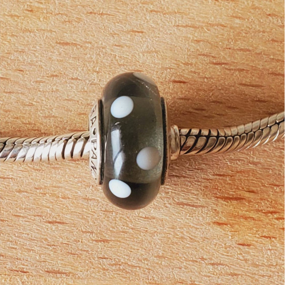 Pandora Seeing Spots Black And Light Gray Murano Glass Charm Bead - Picture 6 of 6